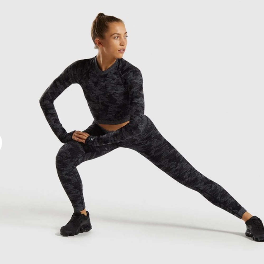 Gymshark Adapt Camo Seamless Outfit Set Grey XS